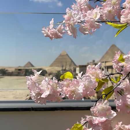 Rizk Pyramids View Hotel Kafrat al Jabal Bagian luar foto