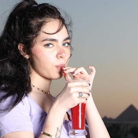 Rizk Pyramids View Hotel Kafrat al Jabal Bagian luar foto