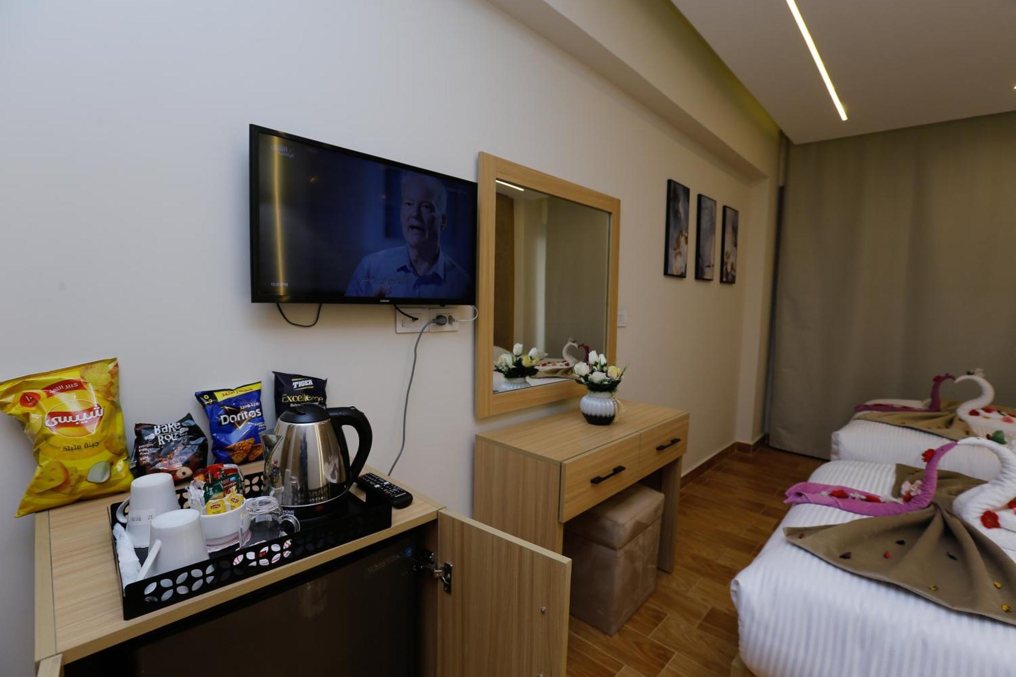 Rizk Pyramids View Hotel Kafrat al Jabal Bagian luar foto